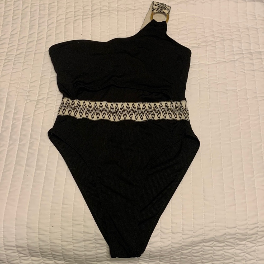 Swim suit